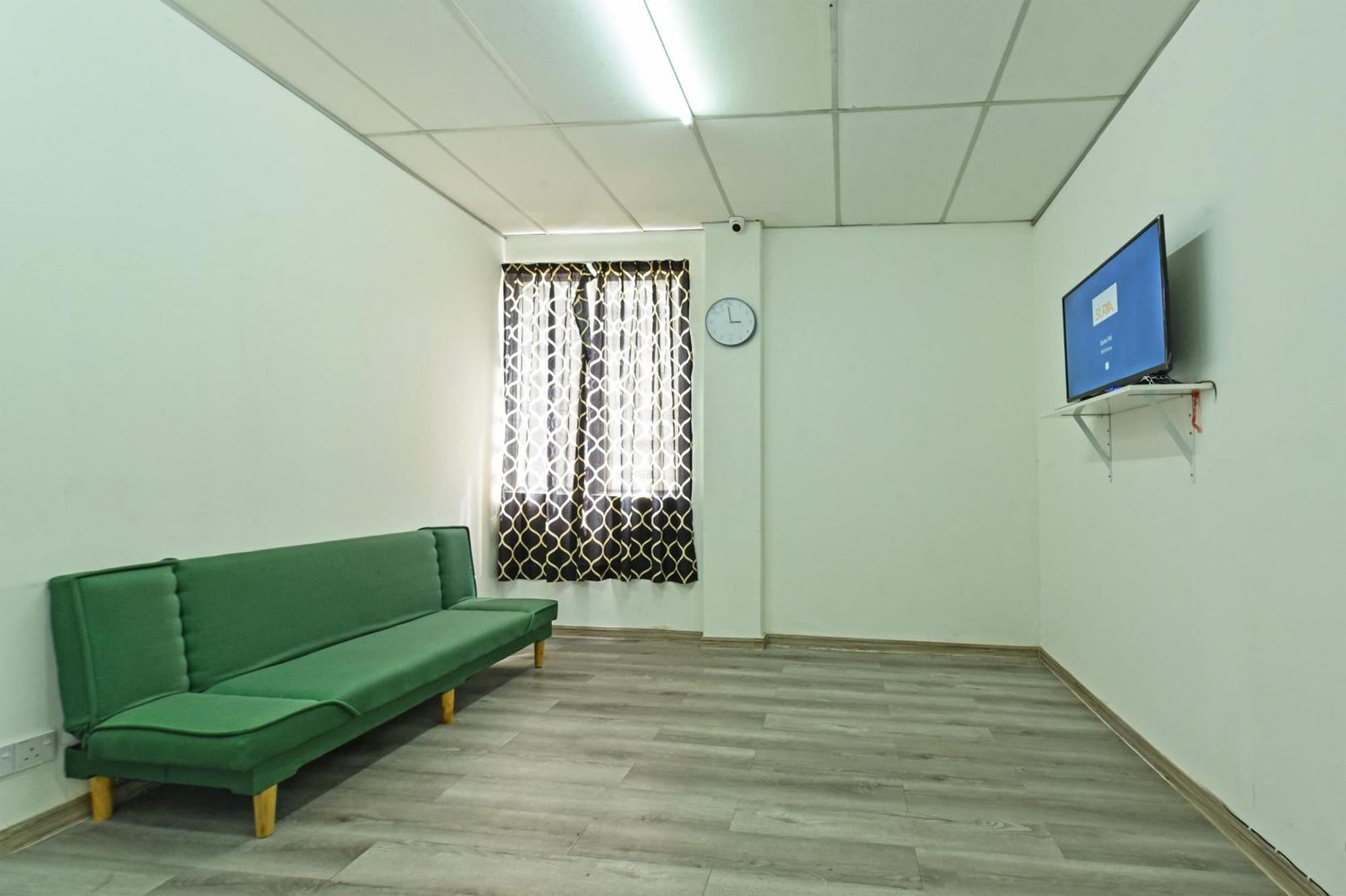 Spot On 90500 Sri Rampai Metro Hostel 쿠알라룸푸르 외부 사진
