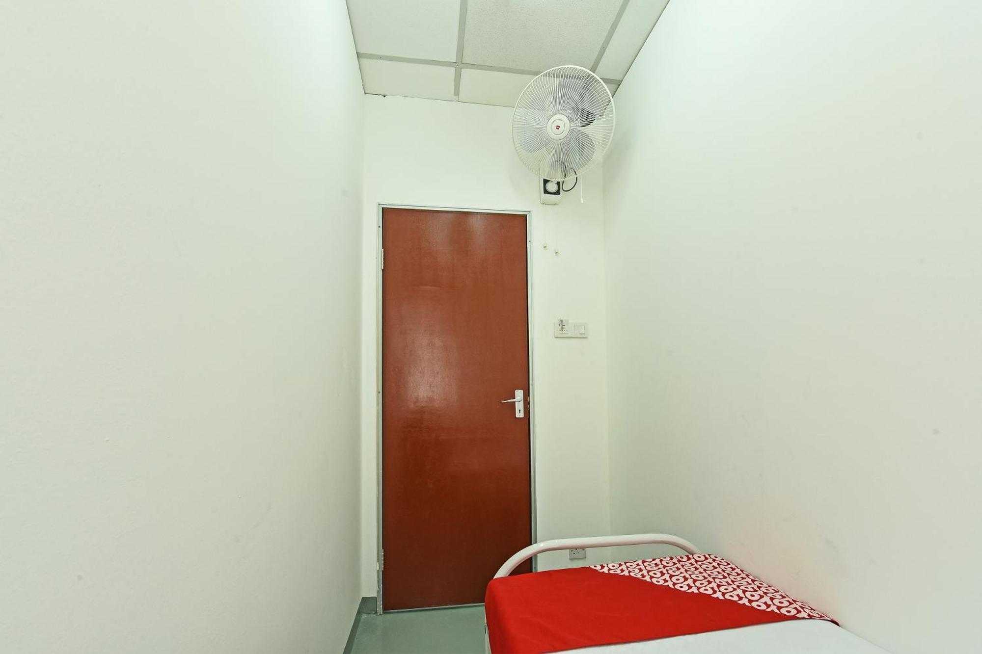 Spot On 90500 Sri Rampai Metro Hostel 쿠알라룸푸르 외부 사진