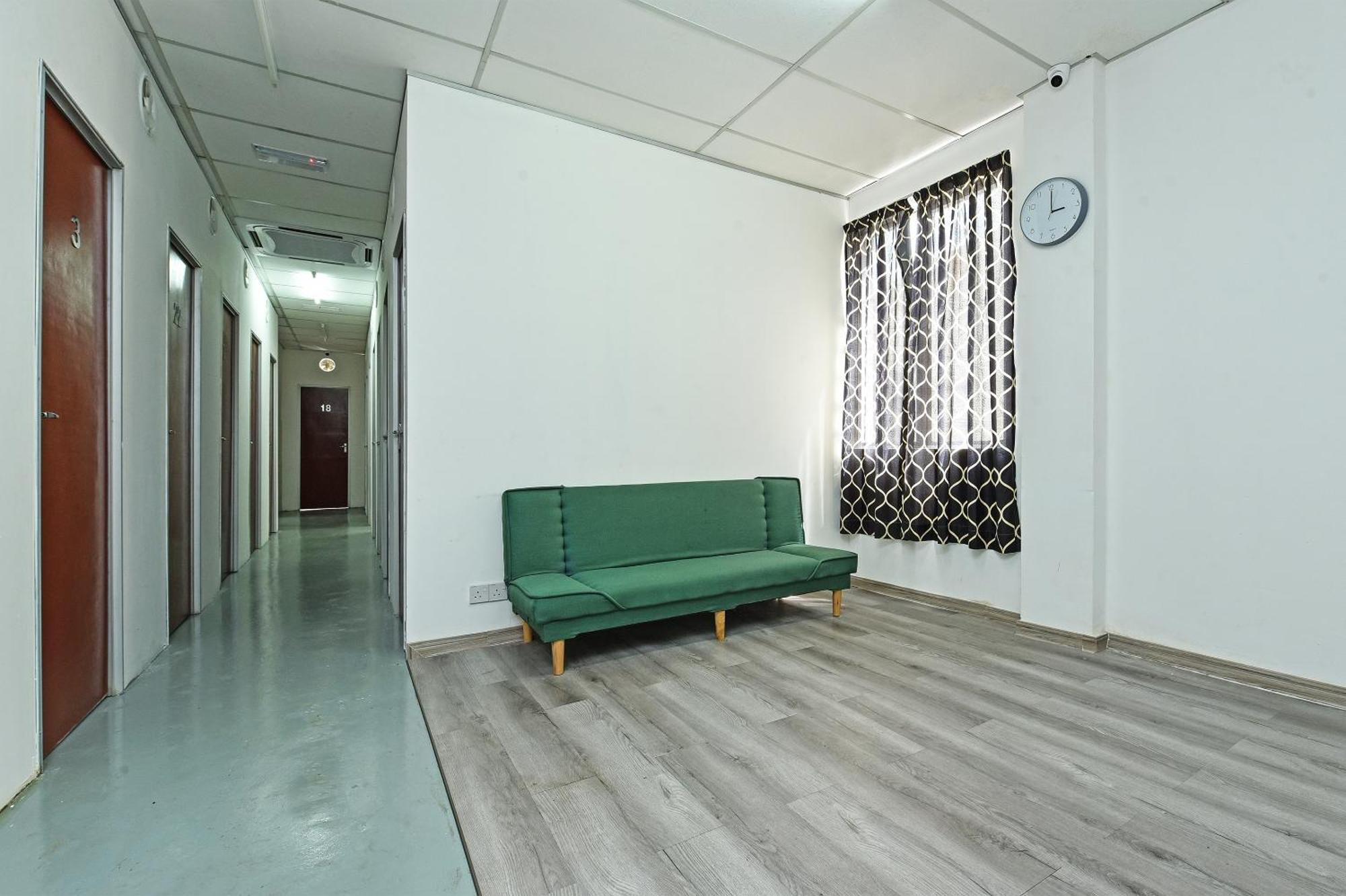 Spot On 90500 Sri Rampai Metro Hostel 쿠알라룸푸르 외부 사진